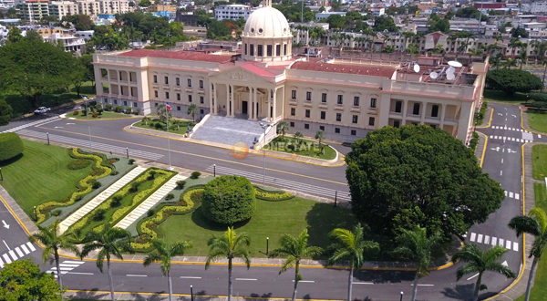 Gobierno defiende compras insumos realizó para combatir el COVID ...